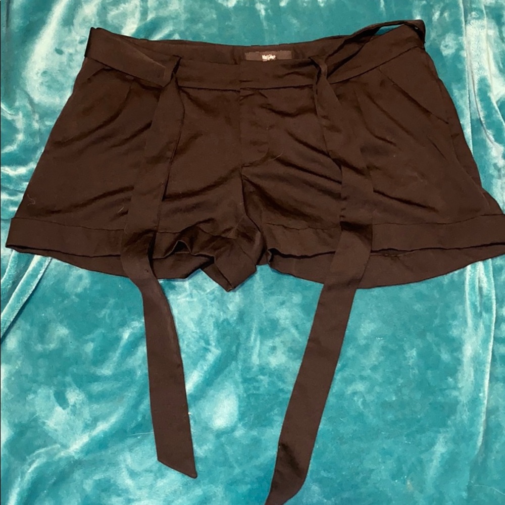 Black Shorts w/ Tie